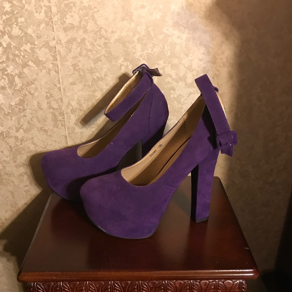 Shoes - Picture 4 of 4